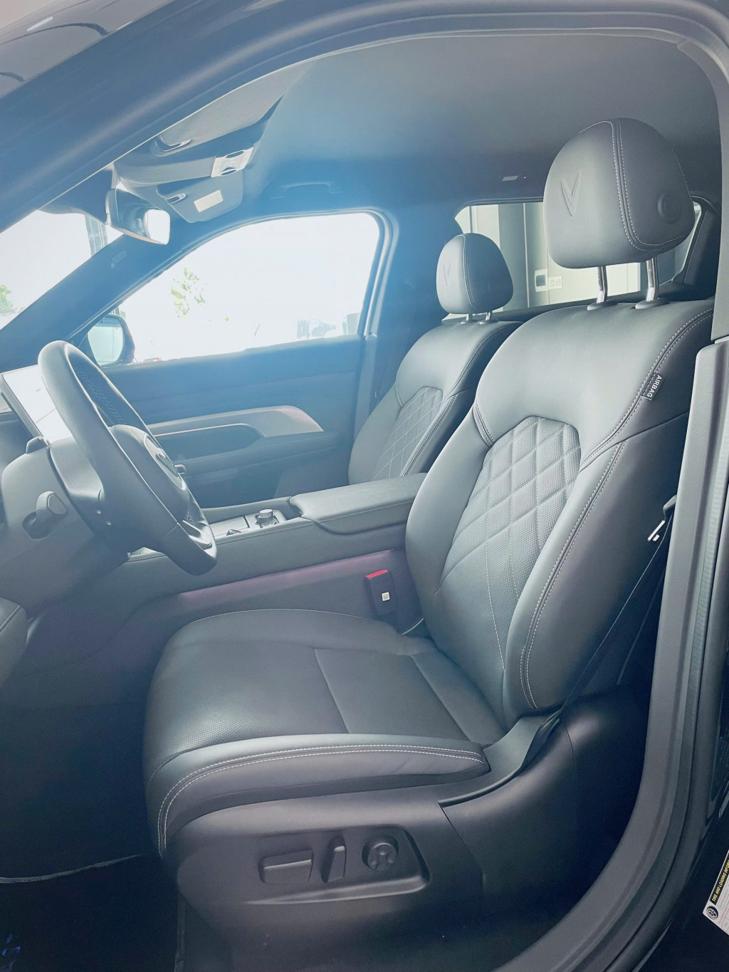 kiểm tra nội thất của xe