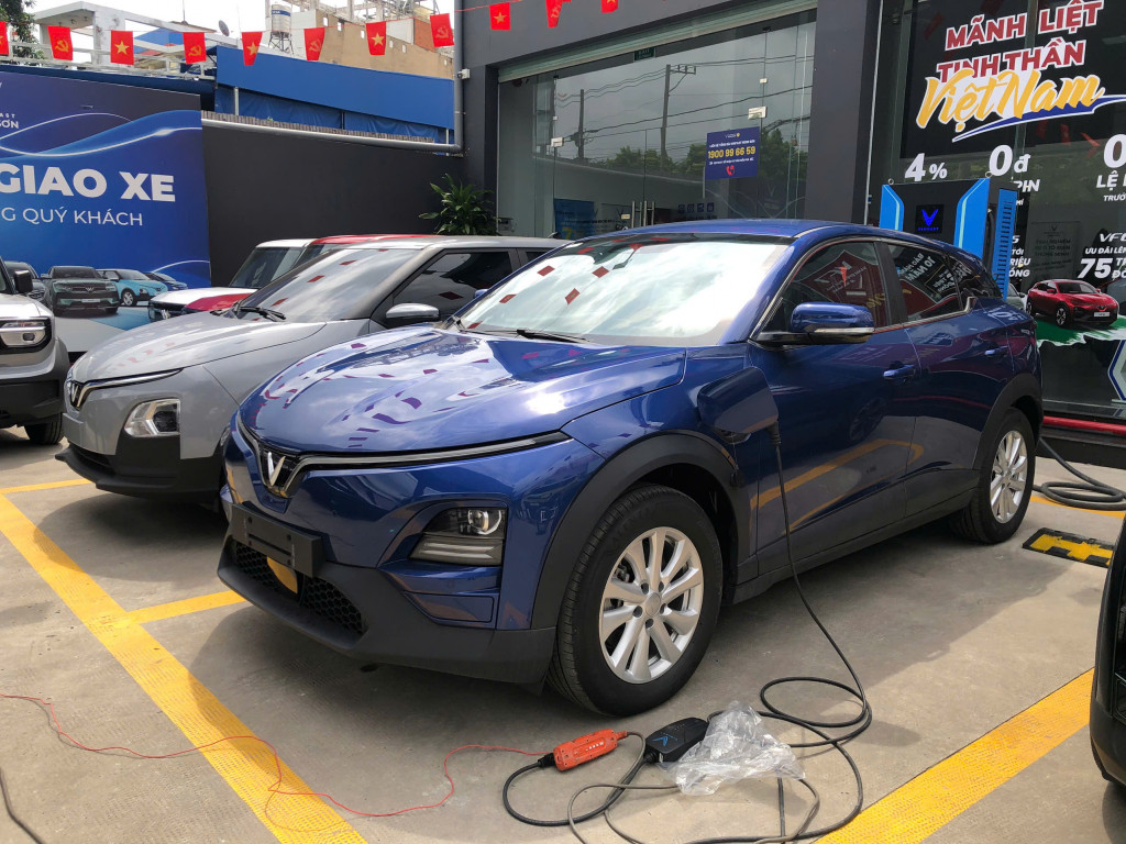 thủ tục thuê xe tự lái tại Hà Nội