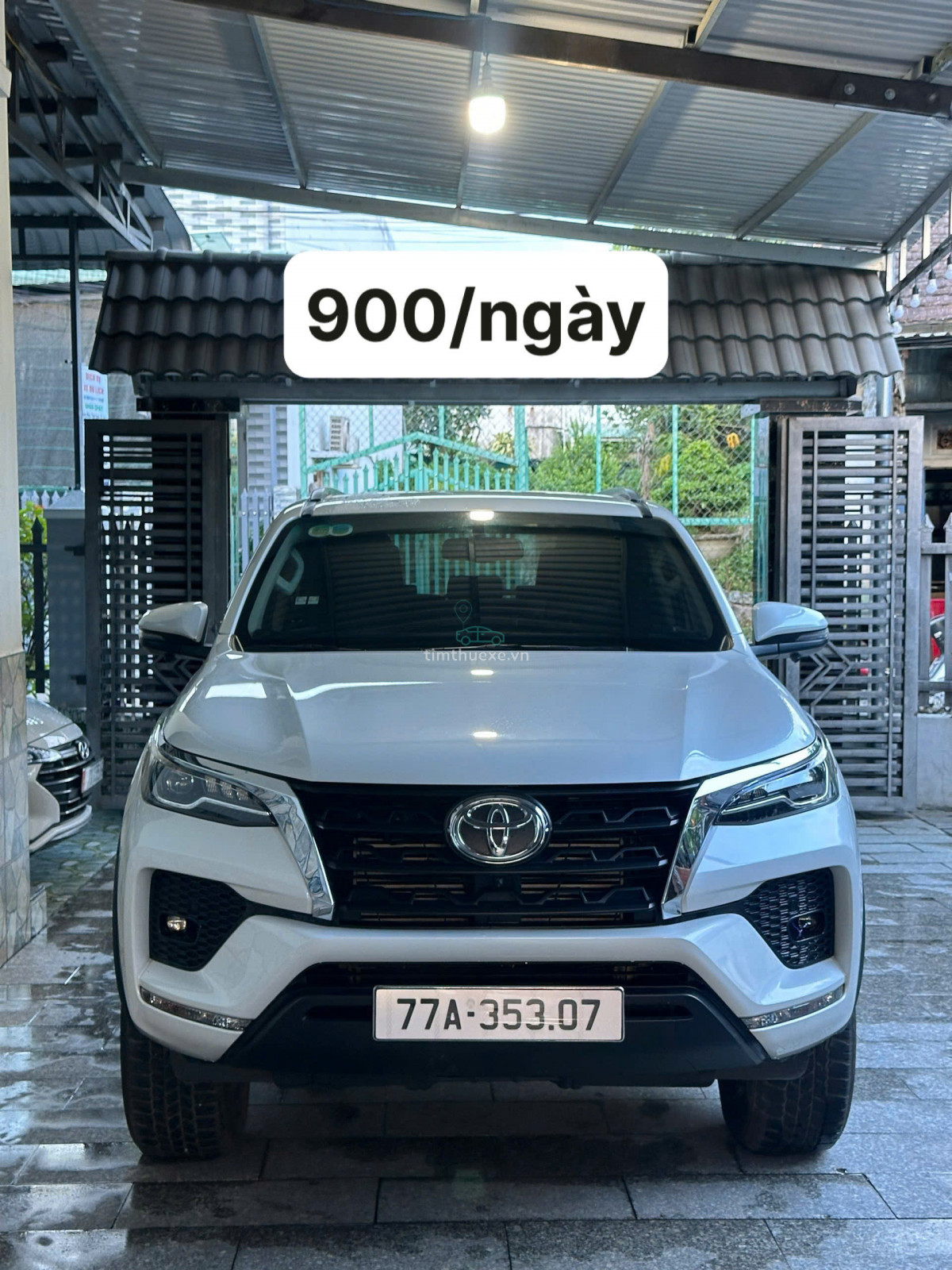 xe tự lái Toyota Fortuner Quy Nhơn Nam Bình Định giá tốt