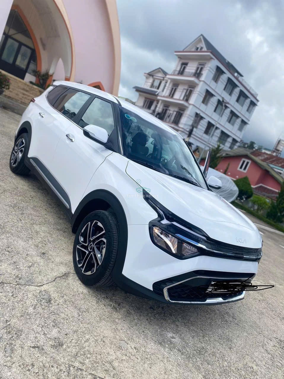 xe oto tự lái Kia Carens