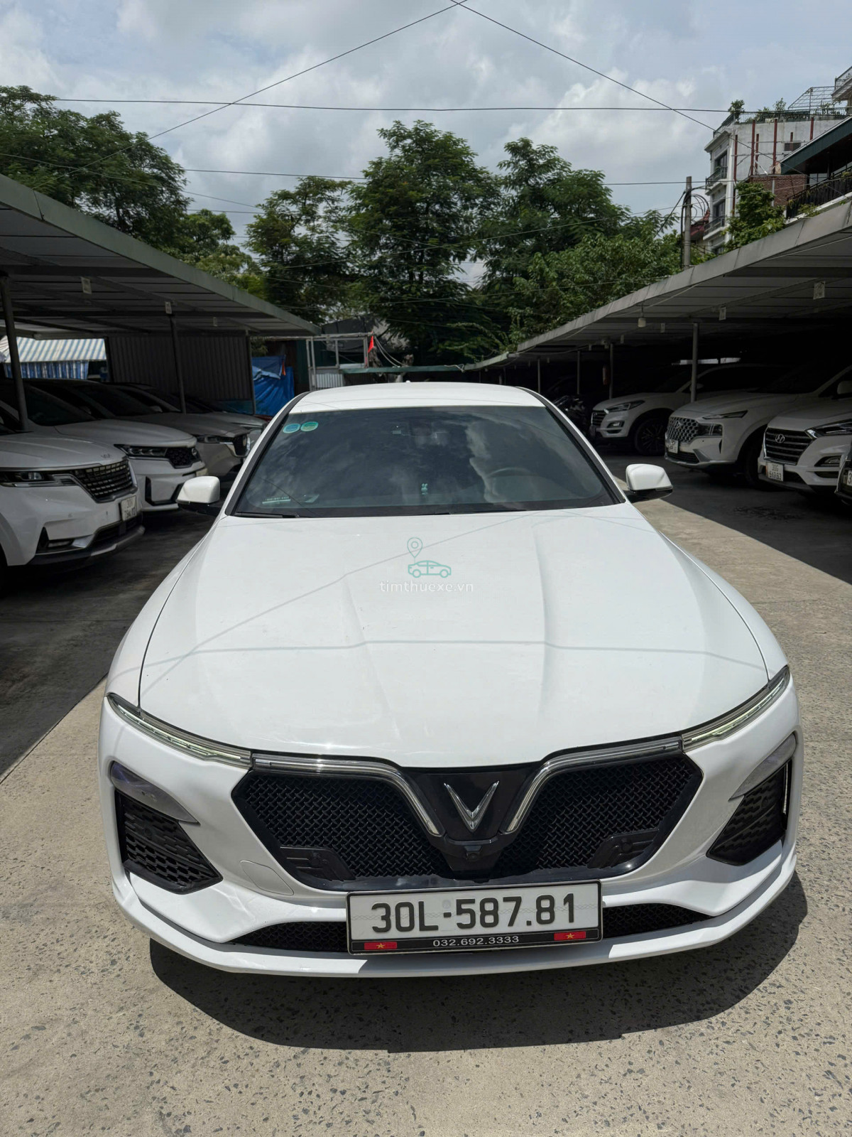 cho thuê xe oto VinFast Lux A 2.0 Hà Nội