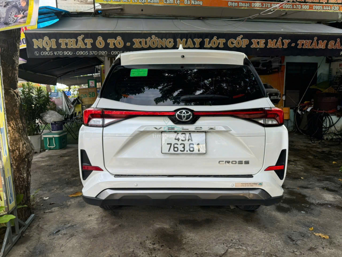 ôtô tự lái Toyota Veloz