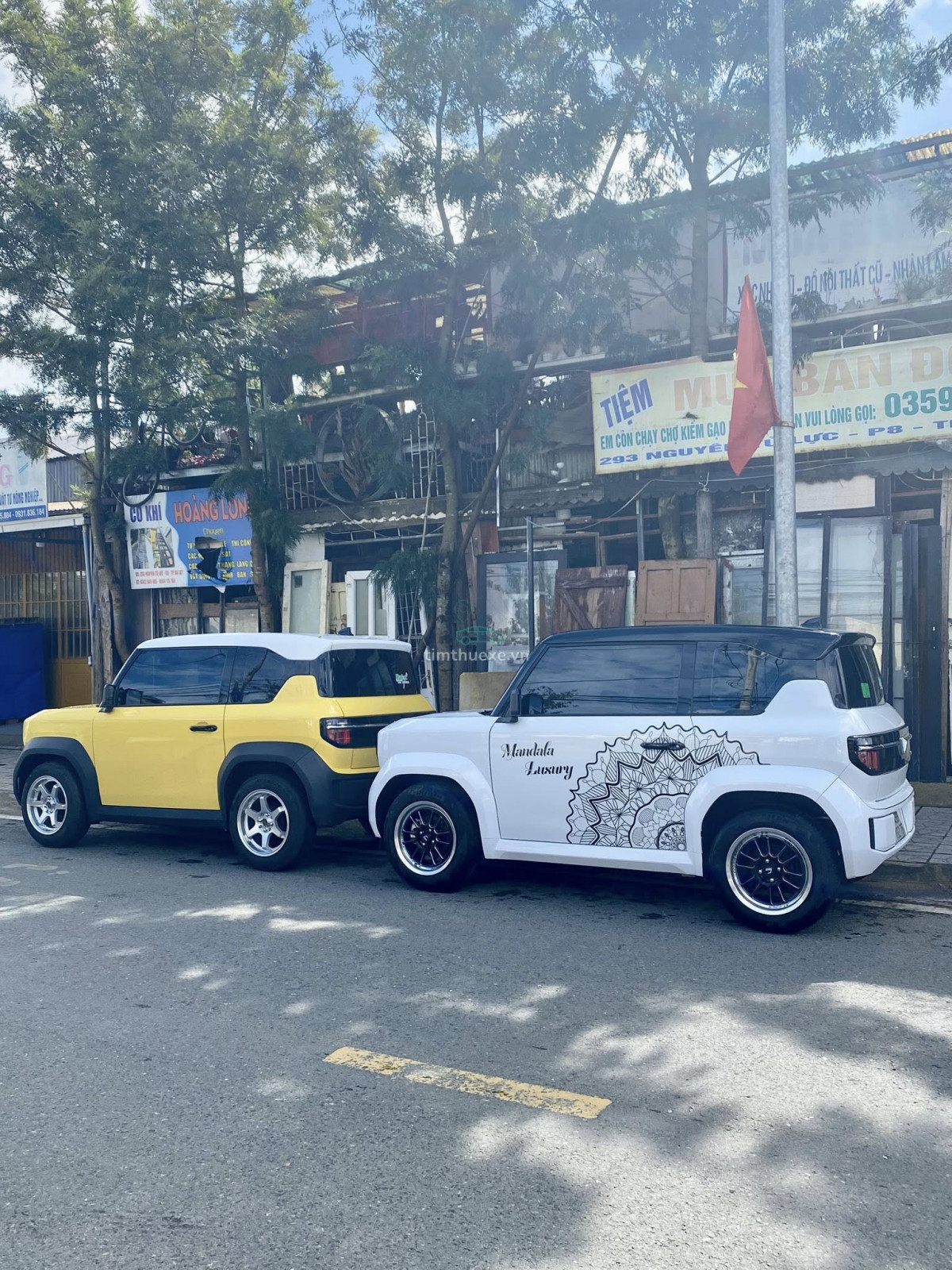 xe tự lái VinFast VF3 đường Nam Hồ