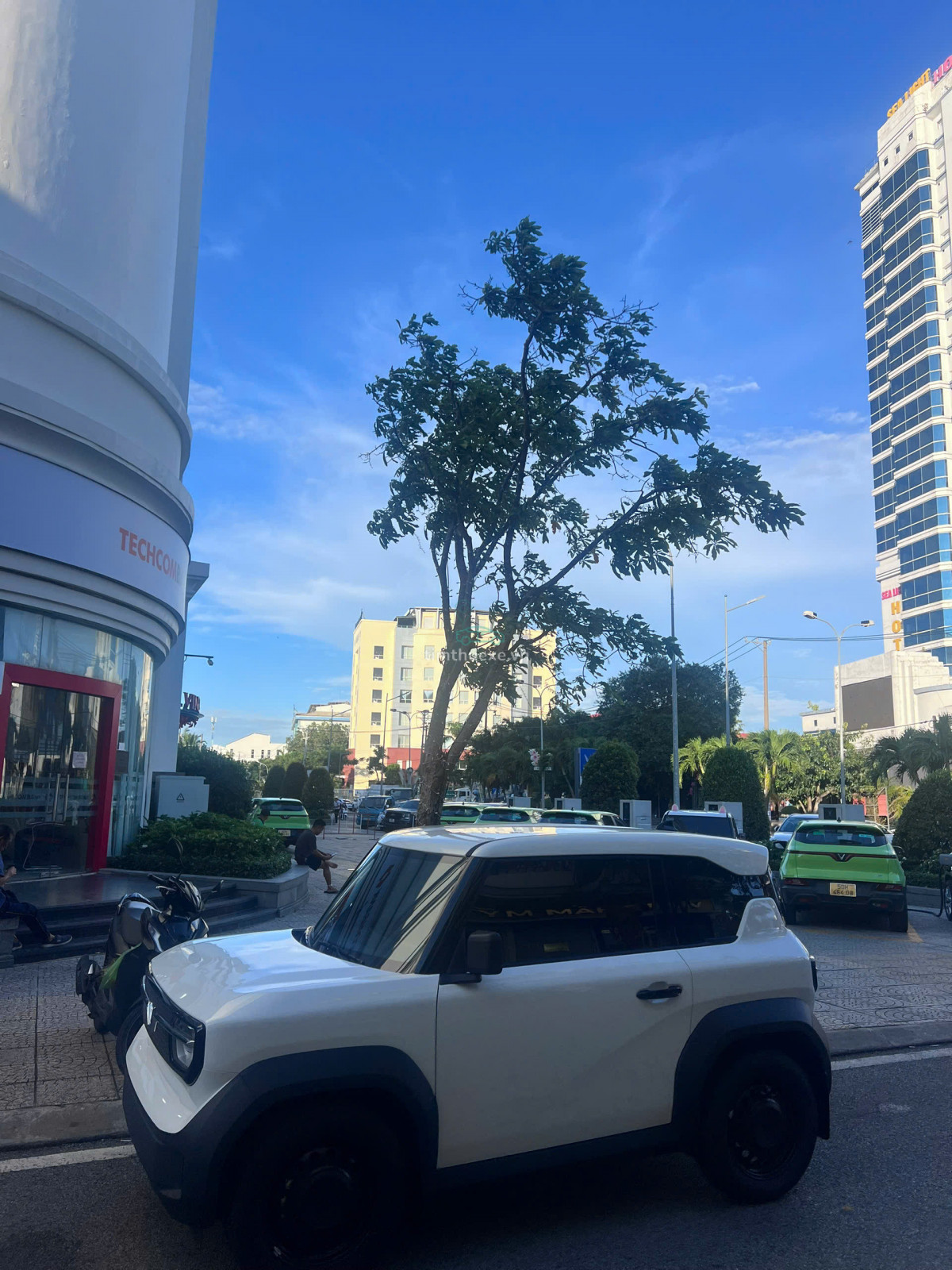 xe oto tự lái VinFast VF3