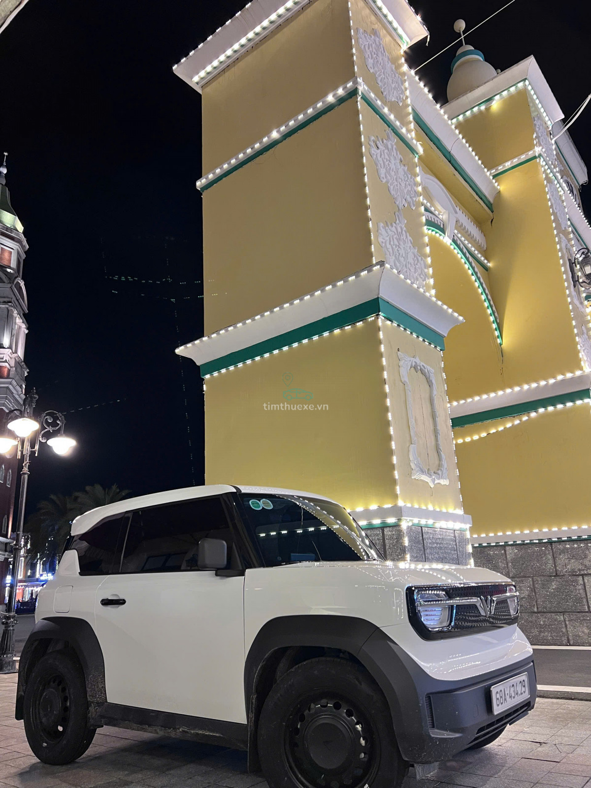 xe oto tự lái VinFast VF3 Phú Quốc